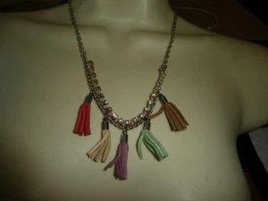 AEO ZEICHEN SILBERFARBENE KETTE STRASS MEHRFARBIG LEDER FRANSEN HALSKETTE #27/9 - Bild 1 von 6