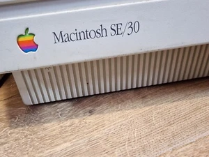 2x Apple Macintosh SE/30 - Photo 1/9
