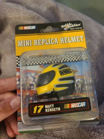New Matt Kenseth #17 2002 /2003 NASCAR DeWalt Mini Replica Helmet Cover