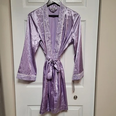 Morgan Taylor Satin Kimono Robe WomensS/M Glossy Lace Trim Purple - Image 1 of 4