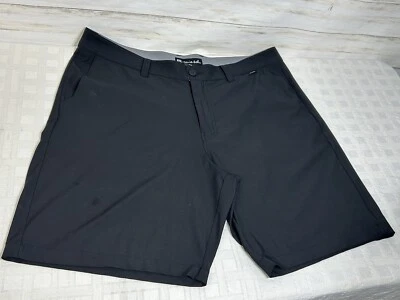 Travis Mathew 短裤男式尺寸 38 Black Performance Golf Stretch Chino衬衫球杆 — 第 1/4 张图片