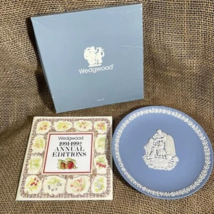 Vintage Wedgwood Blue Jasperware Mother 1992 Collector’s Plate With Box Package - Picture 1 of 5