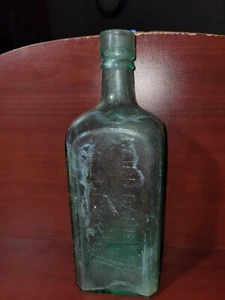 Vintage Baird Daniels Co. Dry Gin Bottle Green 9" - Picture 1 of 6