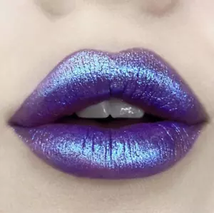 Kat Von D Everlasting Glimmer Veil Lipstick 'Starflyer' NIB 100% Authentic - Picture 1 of 5