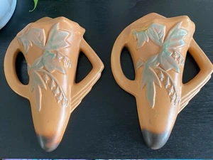 Roseville Pottery Vase Bleeding Heart Pattern Wall Pocket set 7" reproduction - Picture 1 of 15