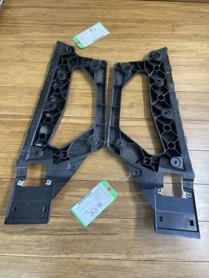Soporte guía parachoques trasero izquierdo derecho Audi A8 S8 2019-2023 montaje OEM Foto 1 de 4