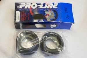 Vintage RC Buggy Reifen Pro-Line 8082M2 "Fuzzie" 2/4WD Rear Tire Fits 2.15-2.2" - Bild 1 von 7