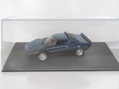Lancia Stratos HF stradale Norev in teca in plexiglass modellino die cast 1/43 - Immagine 1 di 4
