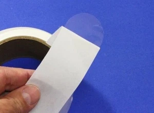 Verschlussetiketten transparent auf Rolle - 30 mm rund - 2.000 Stück Klebepunkte - Bild 1 von 1