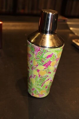 Coctelera Lilly Pulitzer Rosa Limones Naranjas Barra de Jugos Tropical Inoxidable Foto 1 de 4