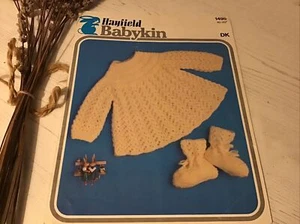 Hayfield Babykin Vintage Knitting Pattern. DK. No 1495. Angel Top/Bootees - Picture 1 of 4