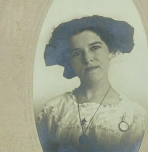 Womens portrait Vintage Studio Photograph on Board - Picture 1 of 9