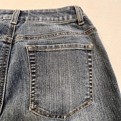 Relativity Medium Wash Denim Jean Shorts Size 6 Women's Cotton Blend [C33] - Image 1 of 4