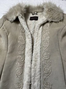 Guess Coat - Picture 1 of 10