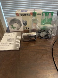 FUJIFILM FinePix A330 3.2 MP Silver Digital Camera, TESTED WORKS - Picture 1 of 9