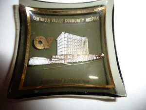 VINTAGE 1968 CENTINELA VALLEY COMMUNITY HOSPITAL WIDMUNG MINI ASCHENBECHER - Bild 1 von 3