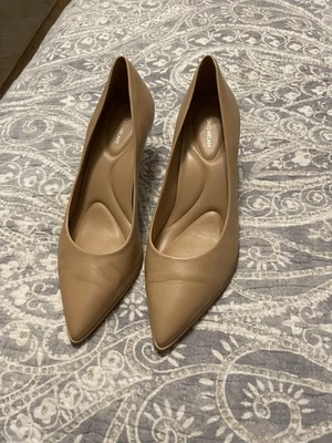 Zapatos de vestir Antonio Melani con tacón en punta de cuero tostado talla 8  Foto 1 de 4