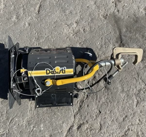 DeSisti Leonardo 310 Fresnel Light w C clamp - Picture 1 of 6