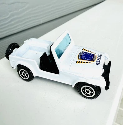 Vintage Yatming #1608 Jeep CJ-5 White Diecast Hospital Rescue Medic Ambulance - Image 1 of 4