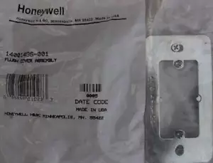 100+ Electrical Outlet Flush Cover Assemblies - Picture 1 of 1