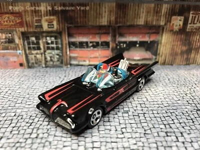 Hot Wheels Batmobile 1966 1/64 Scale Batman & Robin Corgi Repro figures  - Image 1 of 4