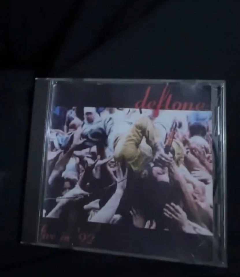 Original 1992 Deftones CD in san jose (very rare) — 第 1/1 张图片