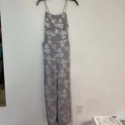 Mameluco floral Urban Outfitters Foto 1 de 4