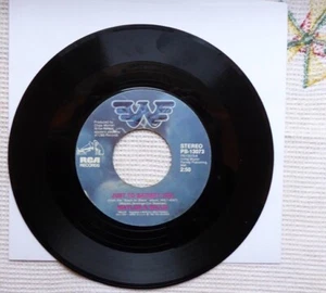 Waylon Jennings & Willie Nelson 45 RPM Record- Just To Satisfy You - Foto 1 di 2