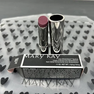 Neu im Karton Mary Kay True Dimensions Lippenstift Mystic Plum 054831 volle Größe - Bild 1 von 2