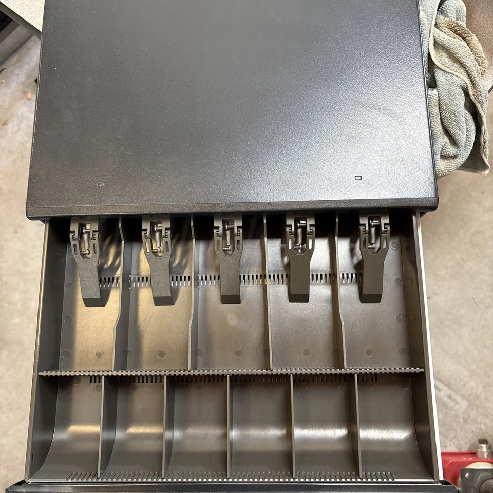 Logic Controls CR3000E - GY Cash Drawer w/Key - Image 1 of 4