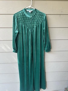 VERMONT COUNTRY STORE Smocked Velour Full Zip Robe Housecoat Green  XS fits S-M - Picture 1 of 5