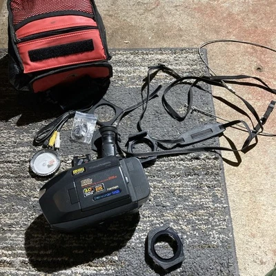 Panasonic PV-L559 Palmcorder Palmsight VHS-C Camera Camcorder W case and bats - Image 1 of 4