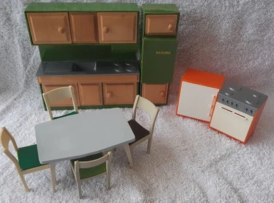 DDR Puppenstuben Möbel Konvolut Küche Tisch, Stühle, Küchenblock, Kühlschrank, - Bild 1 von 3