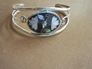 VINTAGE MEXICO ALPACA SILVER ABALONE MOTHER OF PEARL FLOWER INLAY CUFF BRACELET - Picture 1 of 5
