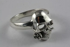 KLASSISCHER TOTENKOPFRING BIKER ROSEN RING SILBERRING 925 ECHT SILBER / 461 - Picture 1 of 5