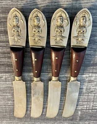 Juego de cubiertos vintage Siam Buddha - 4 cuchillos de mantequilla - mango de madera de bronce Foto 1 de 2