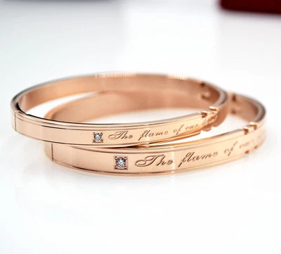 Brazalete Brazalete Sólido Banda La Llama de Nuestro Amor Lleno Oro Rosa 18K Hombres Mujeres Foto 1 de 4