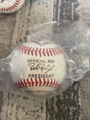 Pelota de juego oficial de la Liga de Béisbol de Alaska súper rara de colección sellada NBC JET Foto 1 de 4