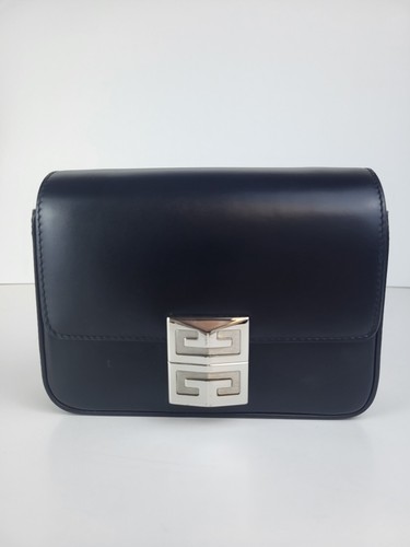 Givenchy Box Borsa a tracolla piccola in pelle di vitello 4G nera