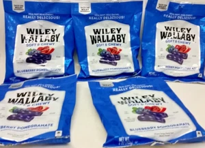LOT 5x Wiley Wallaby Soft & Chewy Licorice BLUEBERRY POMEGRANATE 4 oz/Pk SEALED - Picture 1 of 11