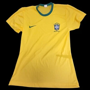 Nike T-Shirt Men's Medium Yellow Short Sleeve Brazil Football Team Y2K Sports - Picture 1 of 5