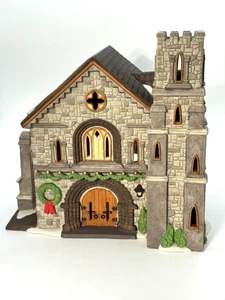 Dept 56 Heritage Village Dickens Lighted House Whittlesbourne Church 1994 w/ BOX - Picture 1 of 13