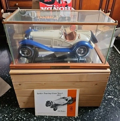 Pocher 1:8 Alfa Romeo 1932 Spider Touring Gran Sport - Immagine 1 di 4
