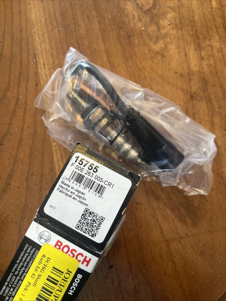 Bosch Oxygen Sensor 15755 fits Ford 2007-10 Edge 2008-09 Taurus 2008-09 Taurus X - Image 1 of 1