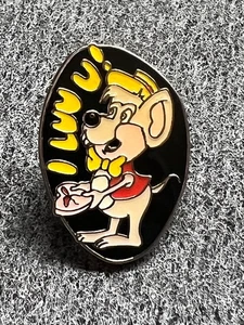 CHUCK E CHEESE (?) ‘I LUV U’ ENAMEL PIN BADGE - Picture 1 of 3