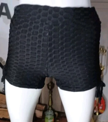 Pantalones Cortos HOT KISS Tiro Alto Negros Talla Mediana Mujeres Juniors Foto 1 de 4