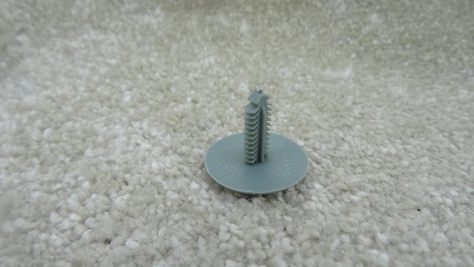 10x FORD TRIM PANEL FIR TREE PUSH-IN 24MM BUTTON HEAD FIT 7MM HOLE CLIPS - Image 1 of 4