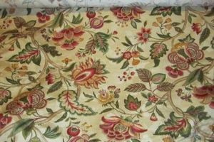 4 1/2 YDS JAY YANG FABRIC ~ BEIGE w/ BOLD FLOWERS & LEAVES ~  UPHOLSTERY DRAPERY - Picture 1 of 1