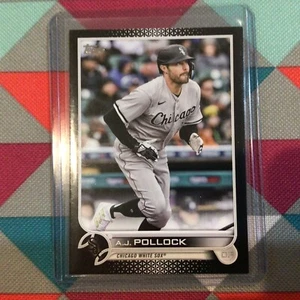 2022 Topps UPDATE schwarz parallel A J Pollock #US204 weiß Sox 22/71 hergestellt - Bild 1 von 2