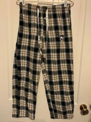 PITTSBURGH PENGUINS SIZE MEDIUM WOMEN'S PAJAMA PANTS Cover